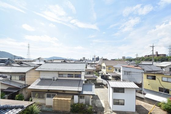 �y���]�z�@