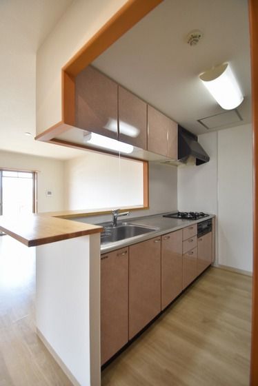 �y�L�b�`���z�@