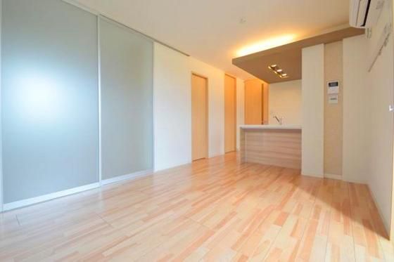 �y�����E���r���O�z�@