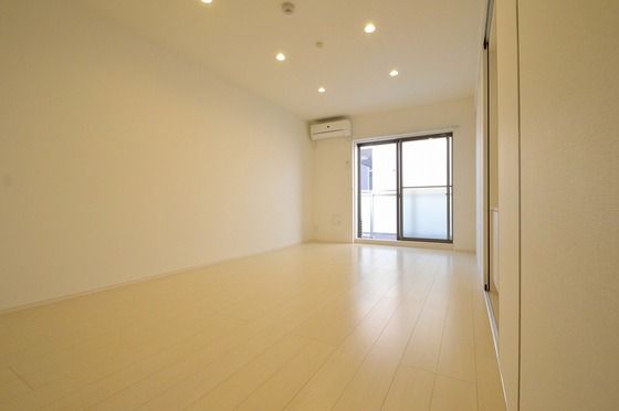 �y���̑������E�X�y�[�X�z�@