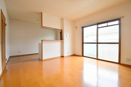 �y�����E���r���O�z�@