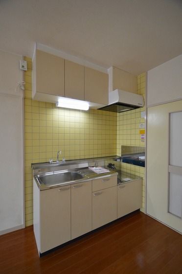 �y�L�b�`���z�@