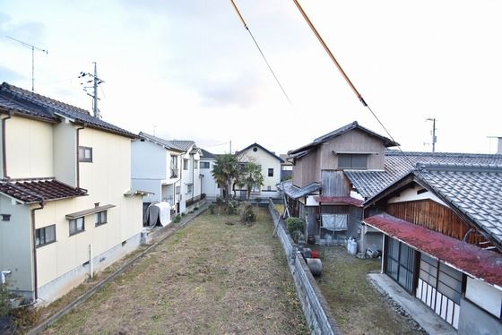 �y���]�z�@